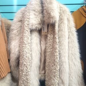 Real fox fur coat cream